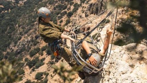 本周，在空军教官即将正式转型为救援部队、佩戴期待已久的部队徽章之前，他们将完成为期一年的“绳索训练” ...