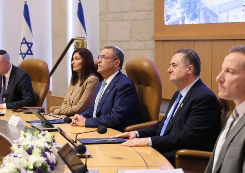 国防部与耶路撒冷市政府签署协议，将以色列国防军学院迁至耶路撒冷，并建设国防军博物馆和安全综合设施。卡 ...