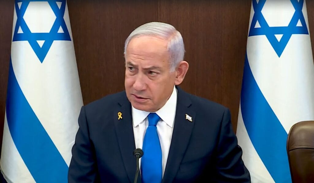 内塔尼亚胡表示：“我请求你们不要理会那些打击我们信心的言论。我们正在取得历史性的成就。” ... ...